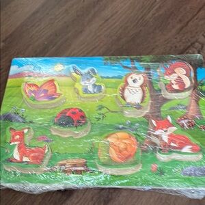Wooden Peg Puzzle Featuring Various Wooden Animals NWT Toddlers 1 to 4 years